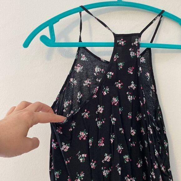 No Boundaries, Black & Floral Print T-Back Tank, Size M, EUC - Picture 5 of 6